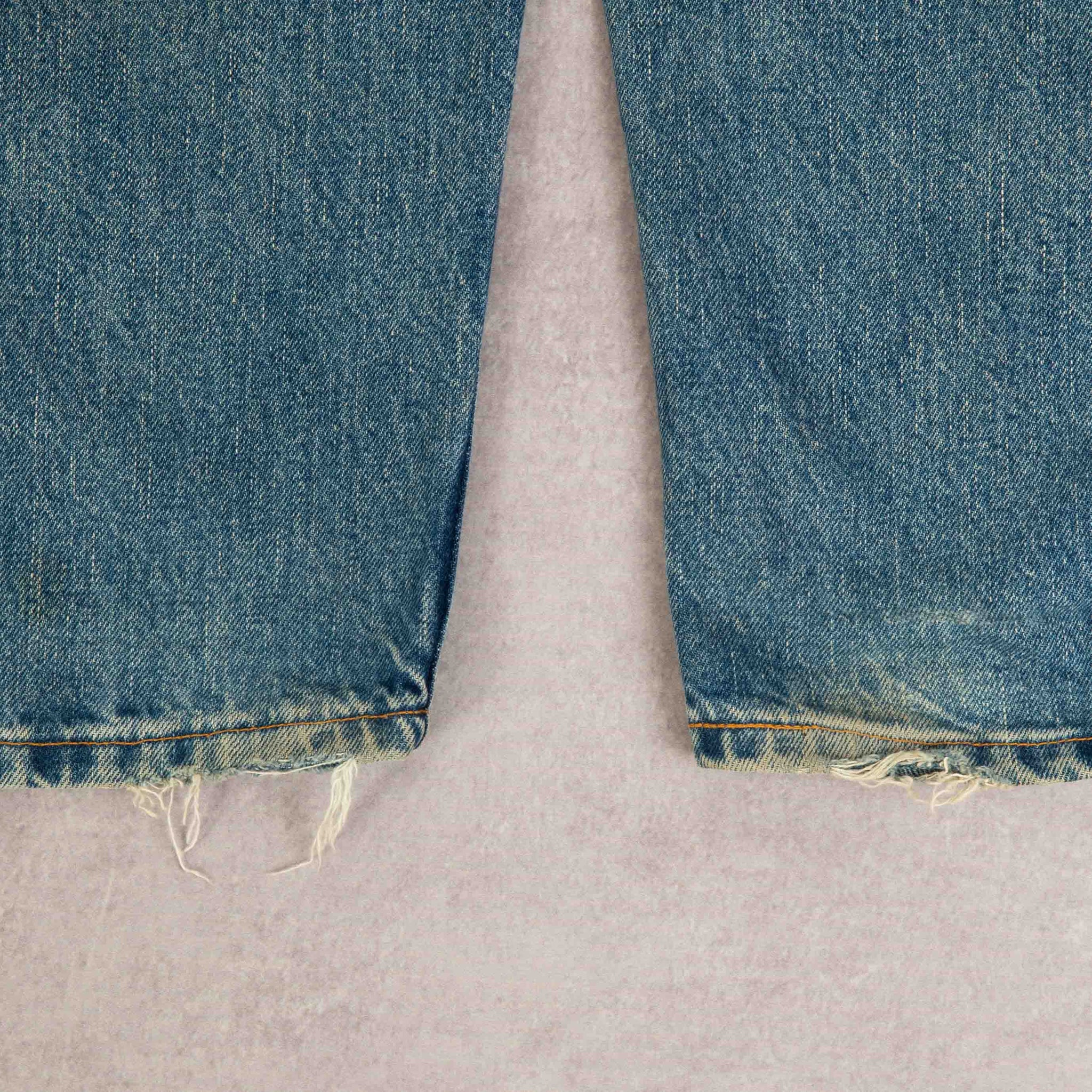 MEN'S VINTAGE 2002 LEVI'S 560 RELAXED FIT JEANS - W34 X L30