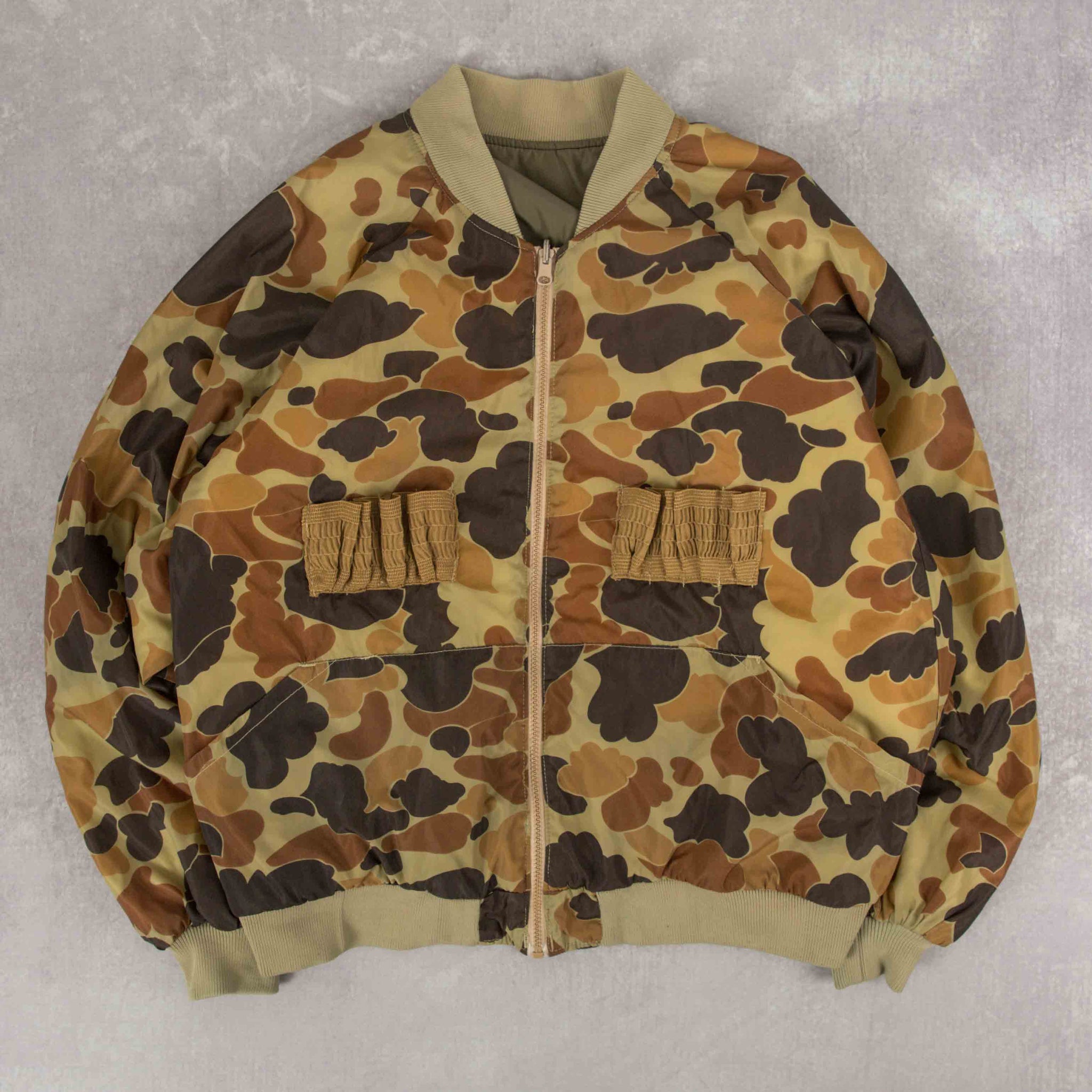 MEN S VINTAGE 1980S COLUMBIA REVERSIBLE CAMO BOMBER JACKET X LARGE