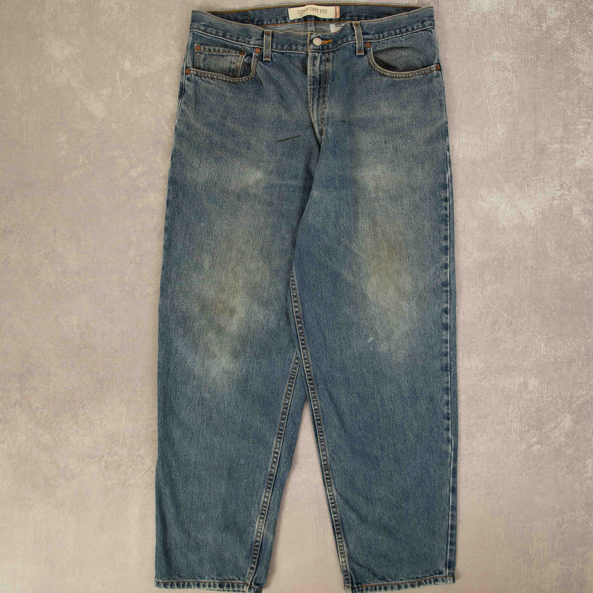 MEN'S VINTAGE LEVI'S 560 RELAXED TAPERED FIT JEANS - W34 X L30