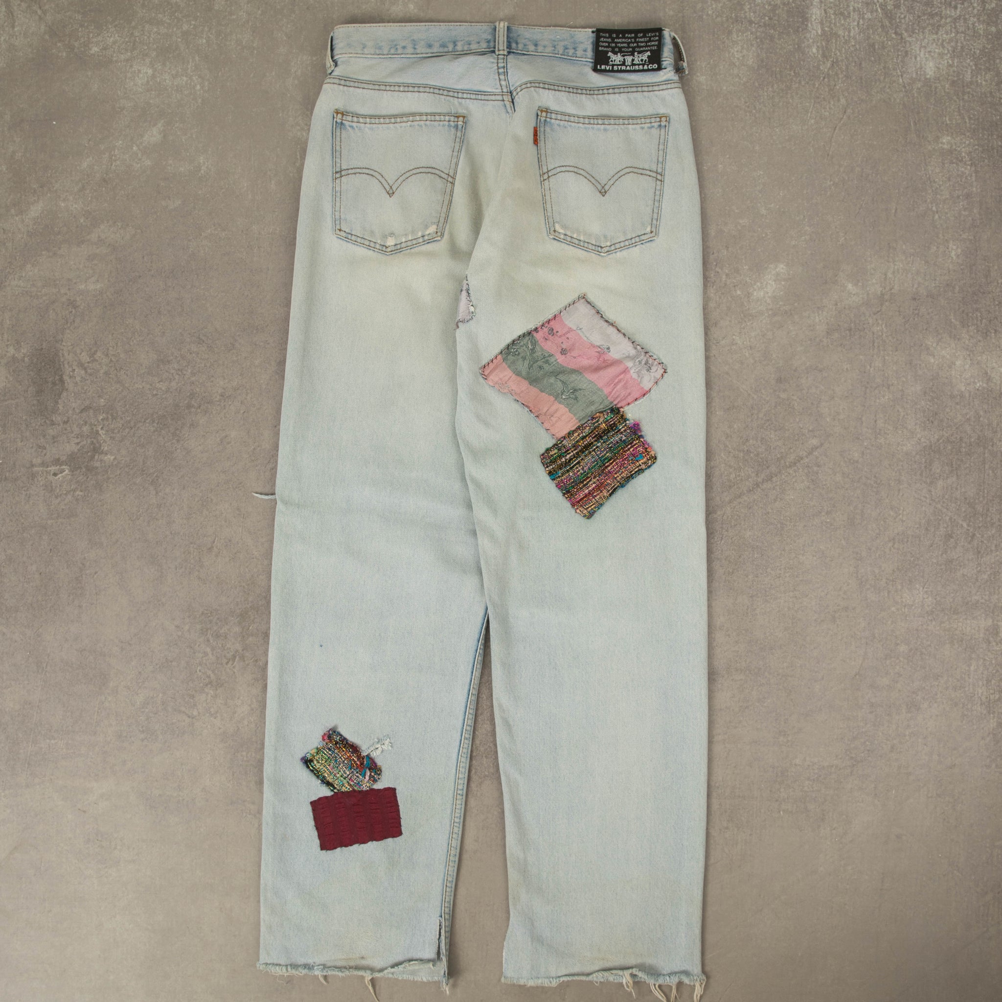 MEN'S VINTAGE 1990S LEVI'S PATCHWORK JEANS W32 X L32 – North