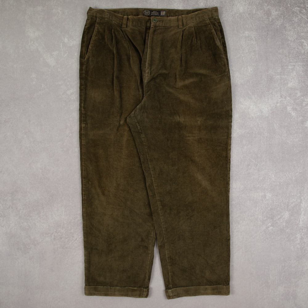 MEN'S VINTAGE 1990S GAP RELAXED FIT JUMBO CORD TROUSERS - W40 X