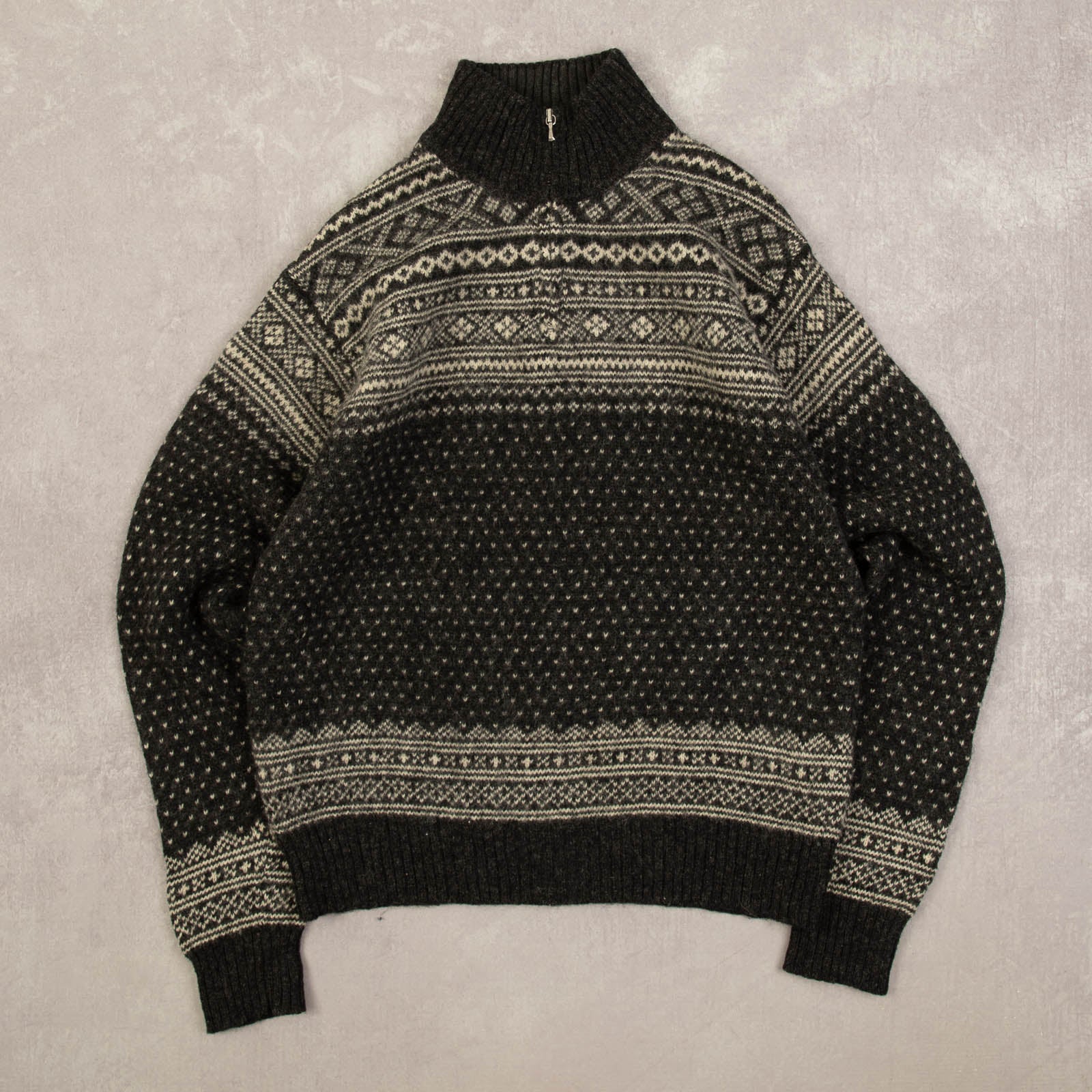 【90s】BLACKSHEEP Drivers Knit Made in U.K Princess Diana\u0027s \u0027Black Sheep\u0027 Sweater Sold for a Record $1.1